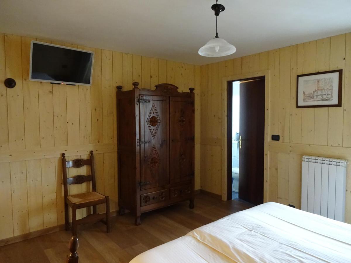 Hotel Santa San à Champoluc Extérieur photo