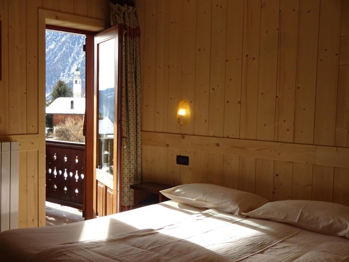 Hotel Santa San à Champoluc Extérieur photo