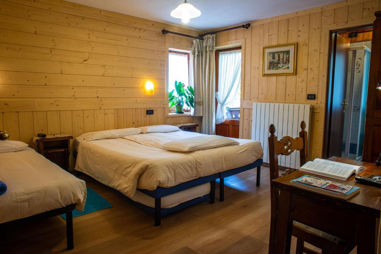 Hotel Santa San à Champoluc Extérieur photo