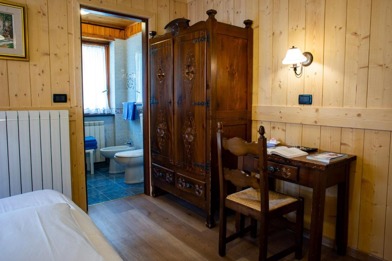 Hotel Santa San à Champoluc Extérieur photo