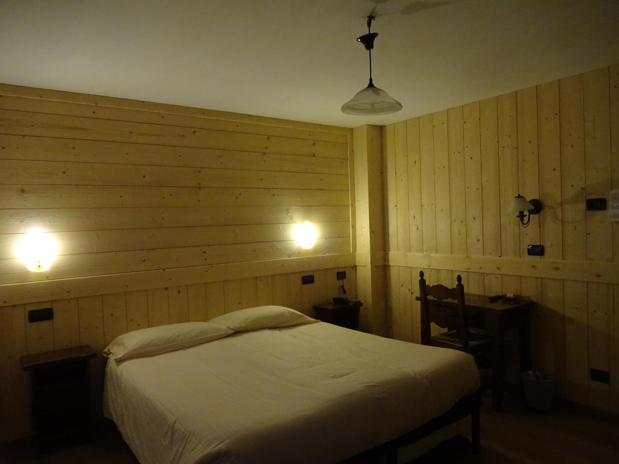 Hotel Santa San à Champoluc Chambre photo